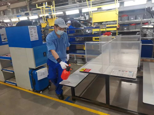 上海戰(zhàn)疫丨上汽集團(tuán)復(fù)工復(fù)產(chǎn)啟動(dòng),首臺(tái)車(chē)今日下線