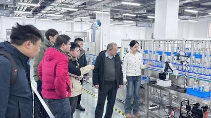 揚(yáng)州經(jīng)濟(jì)技術(shù)開發(fā)區(qū)科技局李俊副局長一行訪問機(jī)械工程學(xué)院，共促工程與技術(shù)研究發(fā)展